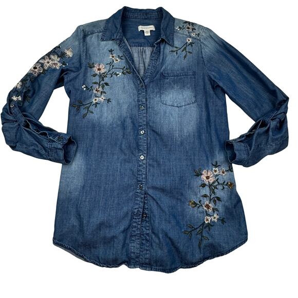 Vintage X America Soft Chambray Floral Embroidered Button Down Top Women's Small - Picture 1 of 8